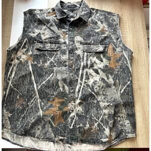 Canyon Guide Outfitters Men's Camo Button Up Vest Size XL